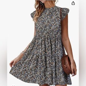 KIRUNDO Women's Capped Ruffle Sleeve Crew Neck Floral Flowy Dress Sz Small NWT